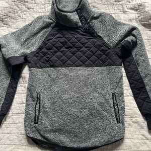 Abercrombie & Fitch Gray Quilted Fleece Jacket
